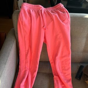 Aritzia TNA air fleece sweatpants in Pink